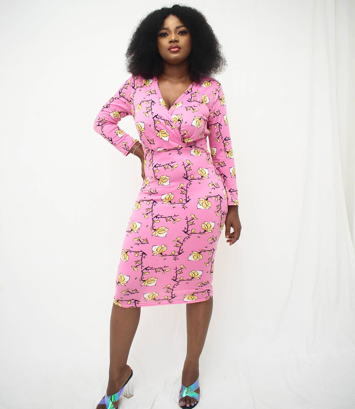 PINK FLORAL BODYCON DRESS - Midrra