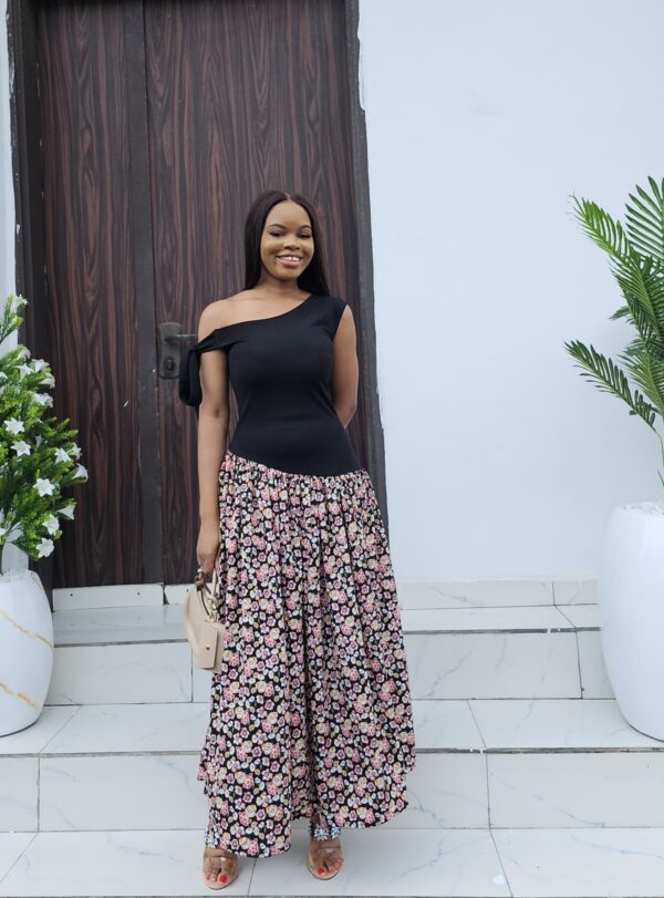 BLACK & PRINT MAXI DRESS - Image 3