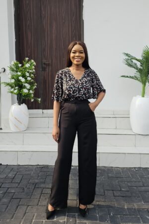 BLACK FLORAL PRINT BLOUSE